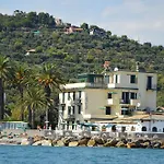 Miky 3* Albenga