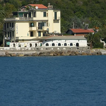 Miky 3* Αλμπένγκα