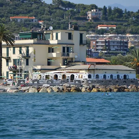 Aparthotel Miky Albenga
